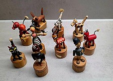 Alte Drückfigur, Wackelfigur, Knickfigur, Wackeltiere Holz, Push - up – Puppen