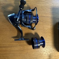 ? Rocktrail Spinnrolle 3000 Angelrolle für Hecht Zander Karpfen ?Unbenutzt?