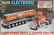 Revell 8032 (Peterbilt) Flame Power Truck & Tanker Trailer Electronic 1:25
