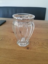 Glasvase mit Silberrand