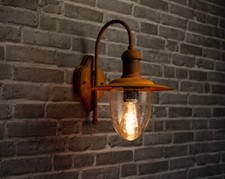 Handgefertigte rostige