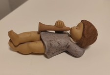 Goebel - Nina & Marco - Limpke Schlaflied Marco mit Flöte liegend 14 cm