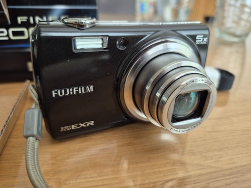 Fujifilm f200exr digitalkamera - fujifilm,