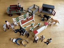 Schleich Pferde, Reiter, Wagen, Hindernisse, Hufschmied, Hunde, Kaninchen