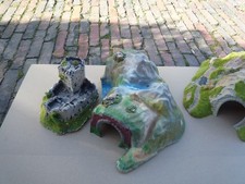 1 x Burgruine  2 x Tunnel