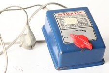 Märklin 6413   Trafo regelbar blau 10 VA 220 V  Wechselstrom (330811)