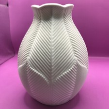 Vase Blumenvase Kaiser M.Frey ,731 , Porzellan , weiß 18 cm Groß