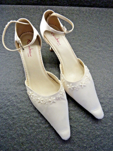 Weiße hochzeits schuhe pumps - hochzeits,