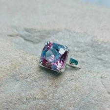 Farbwechsel 4.50 Karat