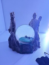Neca The Argonath Snow Globe