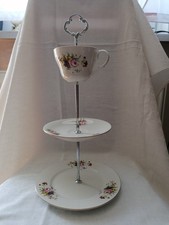 Etagere 3 stöckig porzellan aus Sammeltassen