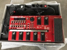 BOSS GT 6B Multieffekt + Pedalboard "THON"