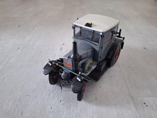 Lanz Eilbulldog, grau, Dach weiß, Kotflügel schwarz, 1:18, Schuco, Typ 2