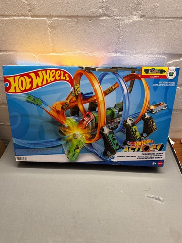 Hot wheels triple looping - hot,