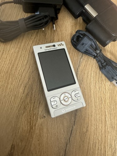 Sony ericsson w715 luxury - sony,
