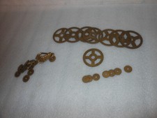 Für Uhren   Pendulenwerke usw. Konvolut Zahnräder.