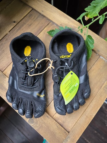 Vibram five fingers - vibram,