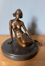 Bronze Bronzeskukptur Bronzefigur weiblicher Akt Frau Mädchen Stempel H 17 cm
