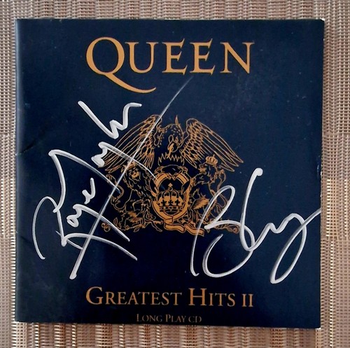Queen signed roger taylor - queen,
