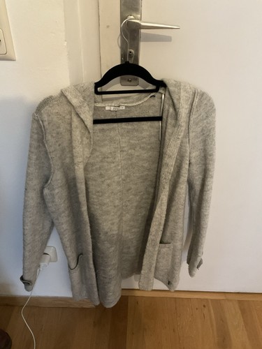 Graue strickjacke cardigan - /,