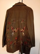 Langer brauner Mantel mit