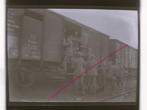 Soldaten zug wagen - zug, posen