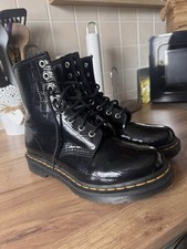 Dr. Martens 1460 W Damen