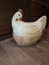 Vintage Huhn Henne auf Nest