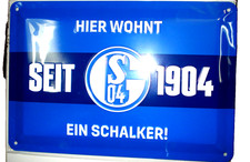 Blechschild hier wohnt - hier,