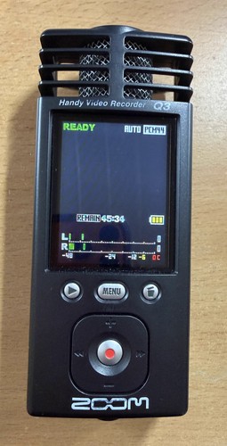 Zoom handy video recorder - q3,