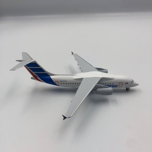 Flugzeugmodell antonov 158 - flugzeugmodell, an-158