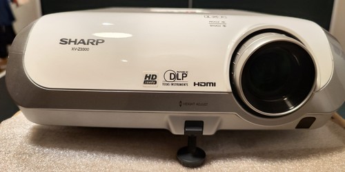 Beamer sharp z3300 - sharp, xv