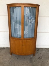 Eckschrank Eckvitrine Vitrine Kirschbaum Biedermeierstil intarsiert  midcentury