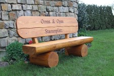 Massivholzbank mit Gravur