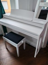 Kawai CA-501 W – Digitalpiano in Weiß (kaum benutzt) Premium-Veloursbank Noten