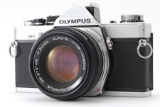 【N NEUWERTIG】Olympus OM2 analoge Spiegelreflexkamera 35 mm silberfarben 50 mm f/.8 Objektiv