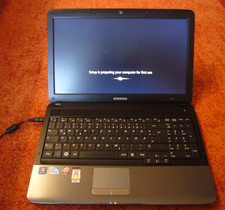 SAMSUNG Notebook R540-JT09DE Silber Windows 7 mit Zubehör bereinigt Akku defekt