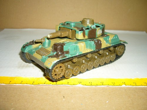 Panzer mit rückziehmotor - mit,
