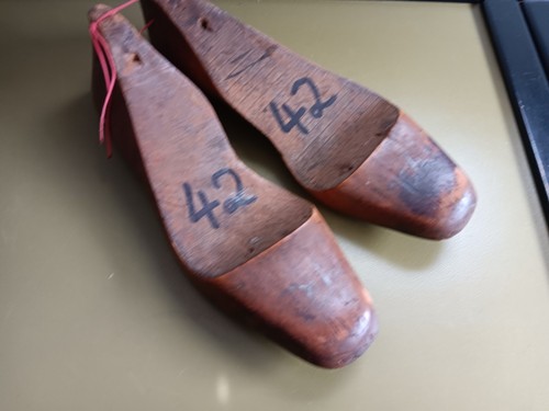 Paar sehr alte schuhleisten - sehr,