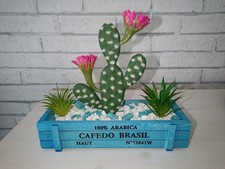 Schöner  künstlicher Kaktus