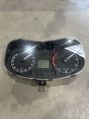 Tacho kombiinstrument skoda - tacho,