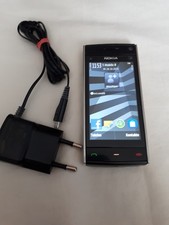 Nokia  X6-00 - 8GB - Schwarz und Weis (Ohne Simlock) Smartphone