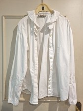 Hübsche Trachtenbluse aus