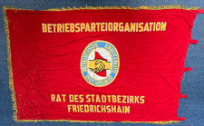 DDR Fahne SED Betriebsparteiorganisation Rat des Stadtbezirks Friedrichshain