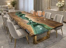 Klarer Epoxidtisch aus