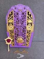 Monster High Skulltimate Secrets Hautlywood Mysteries Schrank Spint Box Clawdeen