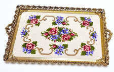 Vintage Serviertablett -Kreuzstich Stickerei/Gobelin - Metall Umrandung mit Glas