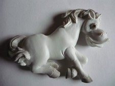 Pferde Magnete Weltbild 6 Stück Kühlschrankmagnete Comic Pony weiß schwarz braun