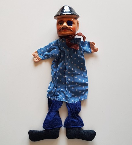 Alte handpuppe mit holzkopf - handpuppe,