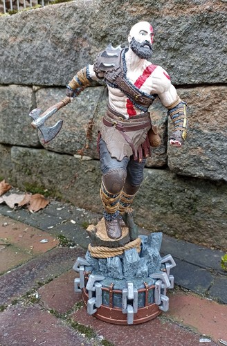 Good war kratos - of, statue